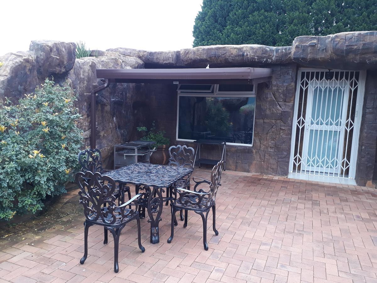 The Bunker Villa Champagne Valley Exterior photo